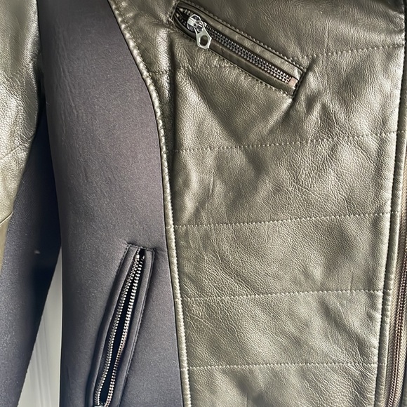 Guess Vegan Leather Moto Jacket (US M) - Picture 3 of 5